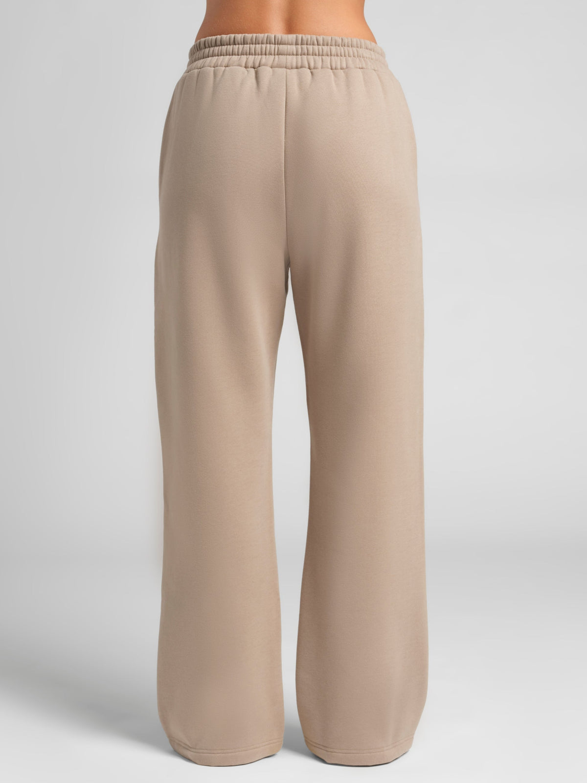Minimalist Straight Leg Sweatpants – Short