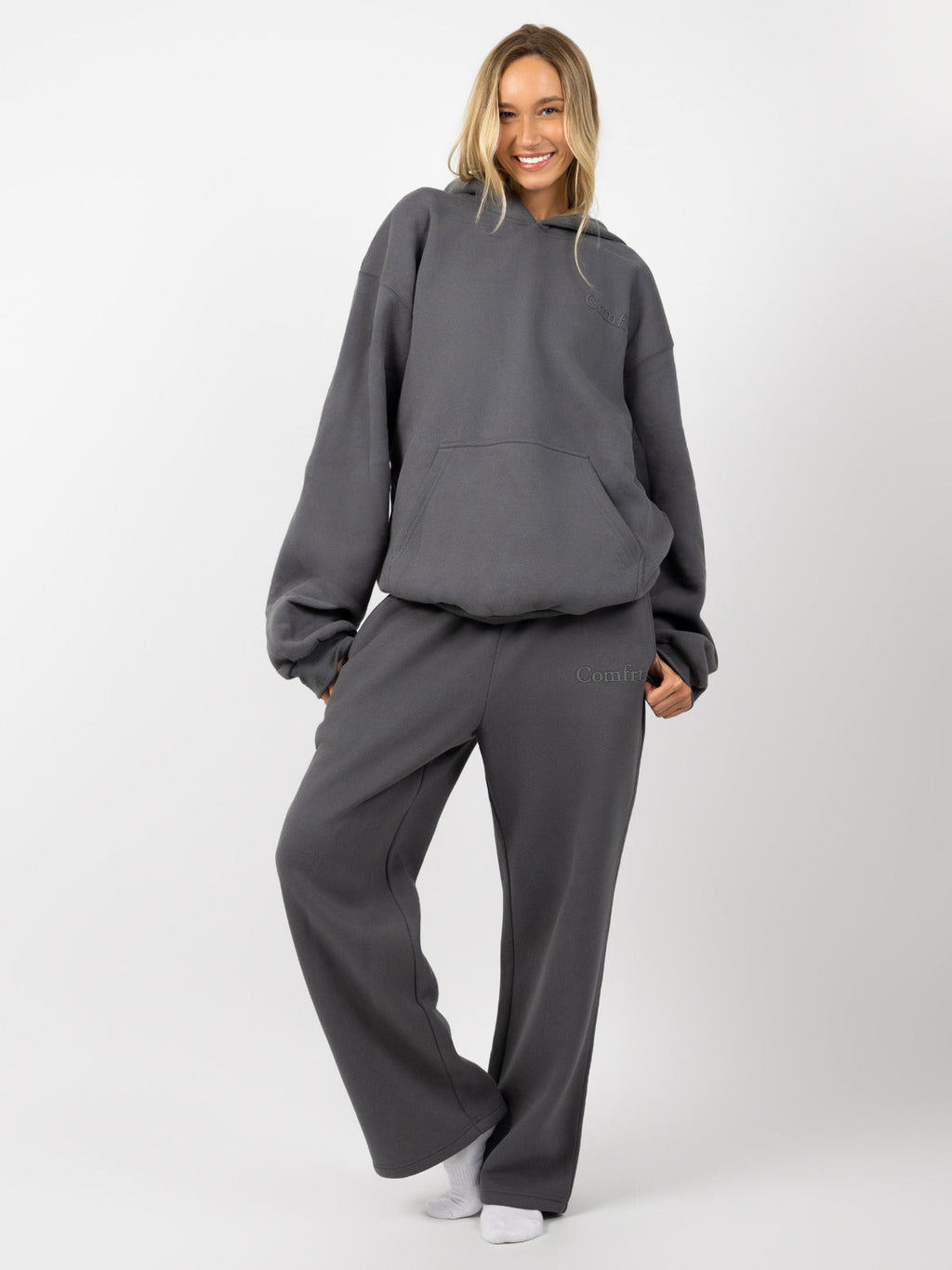 Minimalist Straight Leg Sweatpants – Short