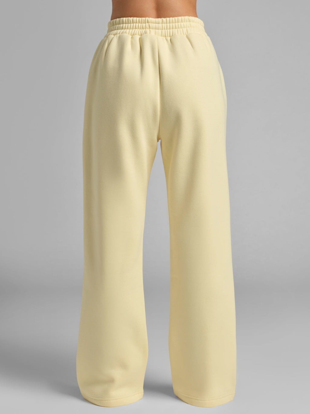 Minimalist Straight Leg Sweatpants – Short