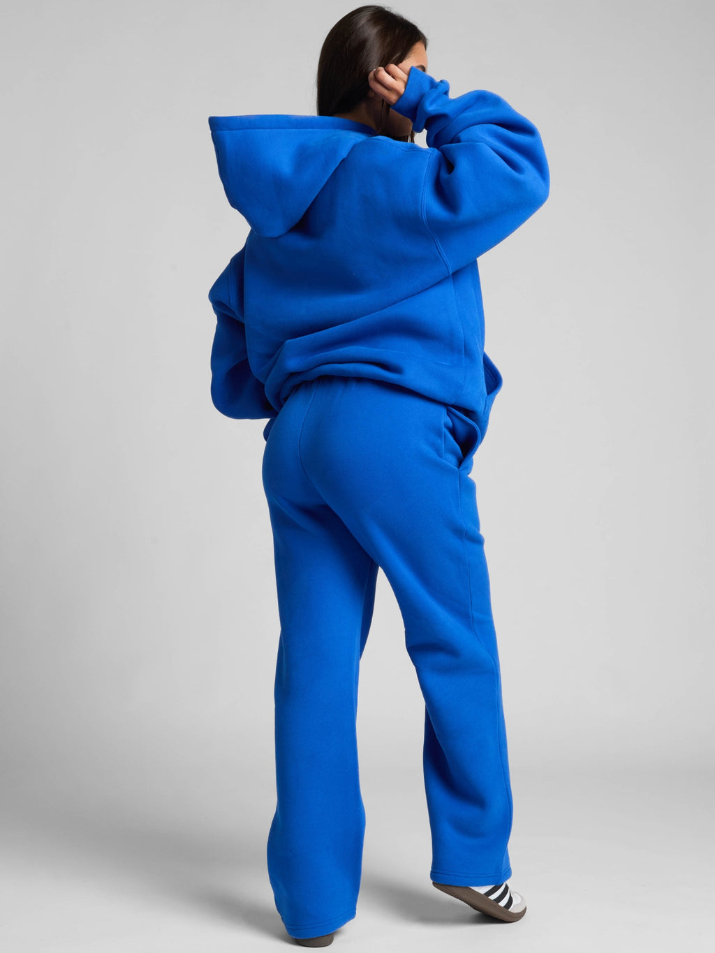 Minimalist Straight Leg Sweatpants – Short