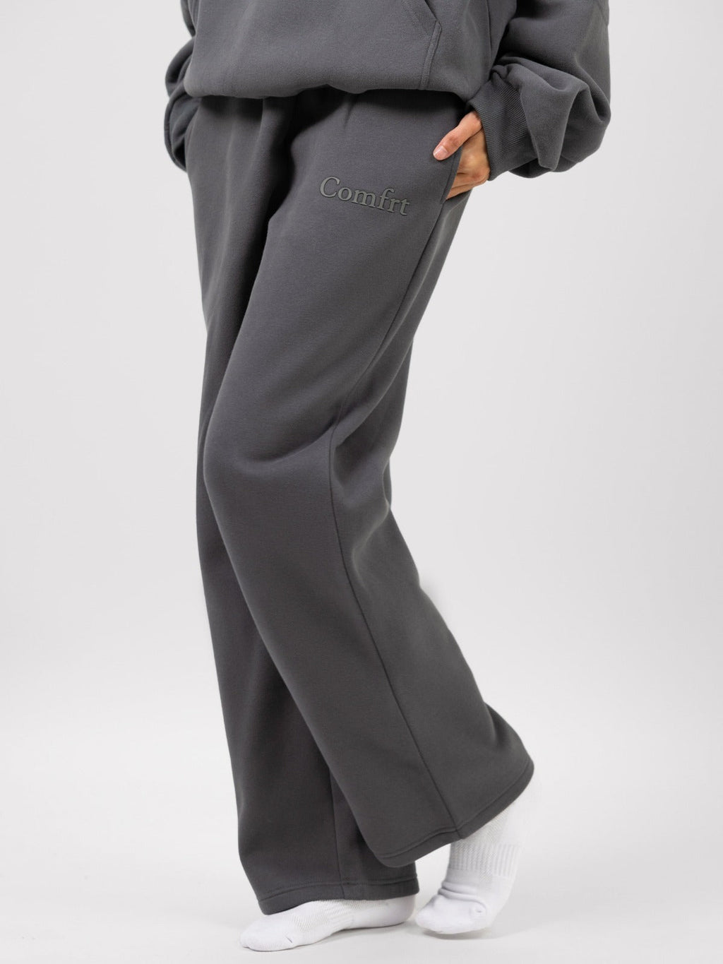 Minimalist Straight Leg Sweatpants – Short