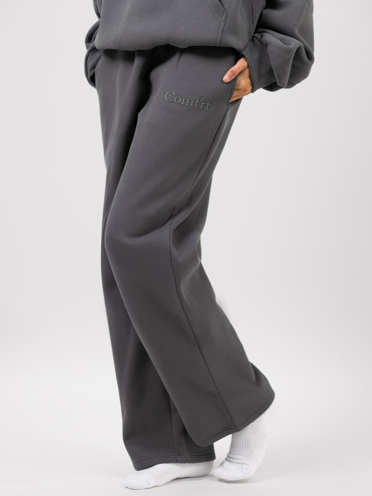 Minimalist Straight Leg Sweatpants – Short