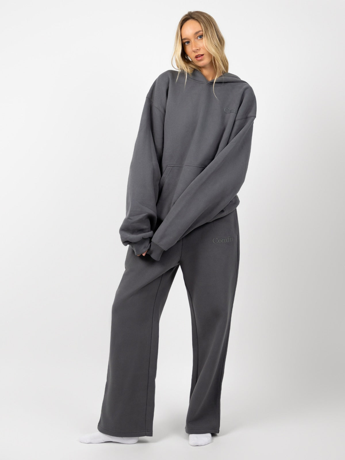 Minimalist Straight Leg Sweatpants – Short