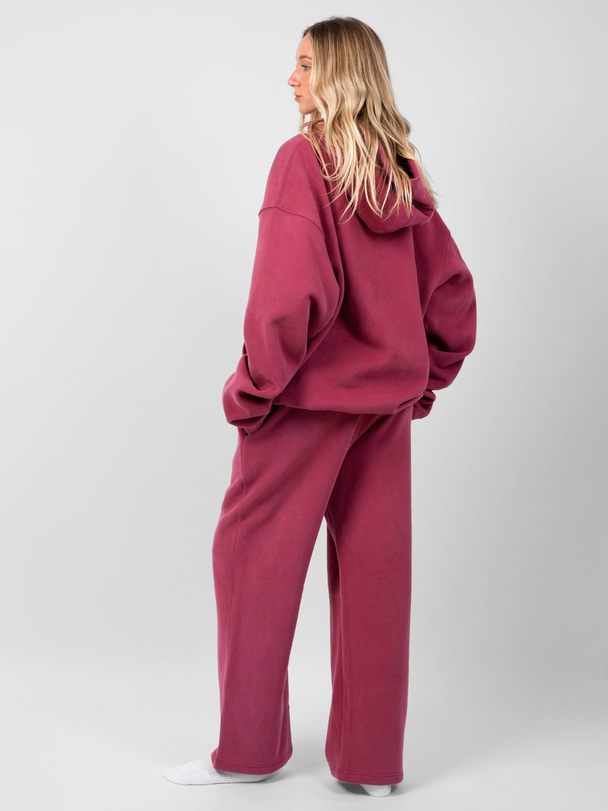 Minimalist Straight Leg Sweatpants – Long