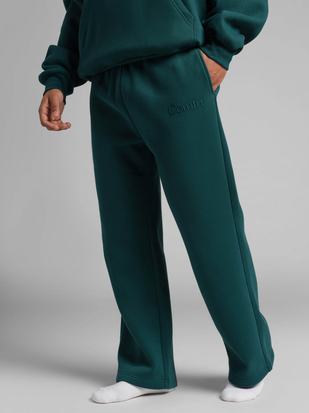 Minimalist Straight Leg Sweatpants – Short