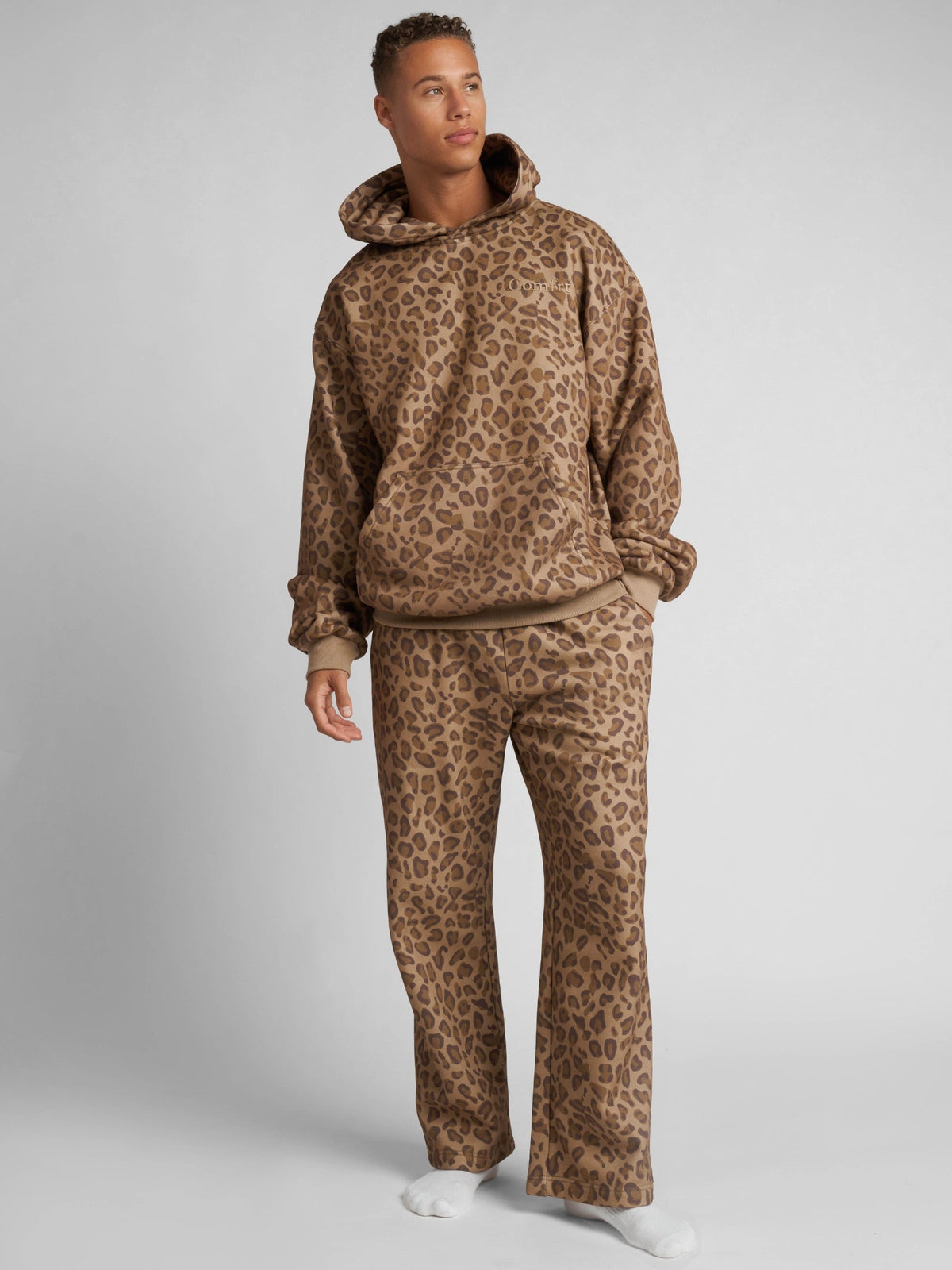 Minimalist Straight Leg Sweatpants – Short